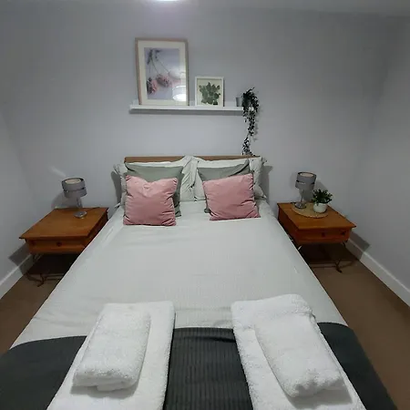 Apartment In Boscombe Close To Beach-3